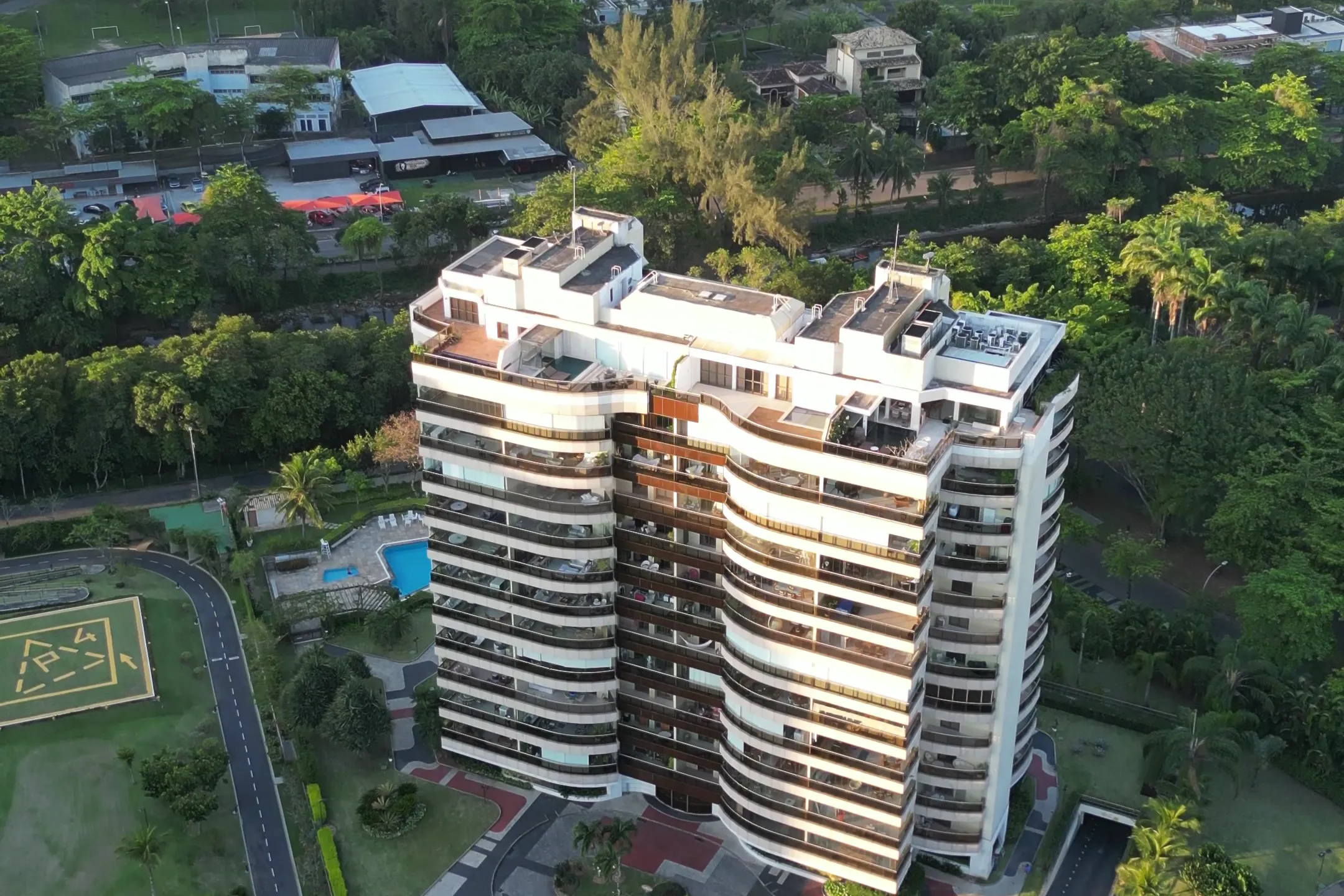 Edifício Heron Lakes, Golden Green