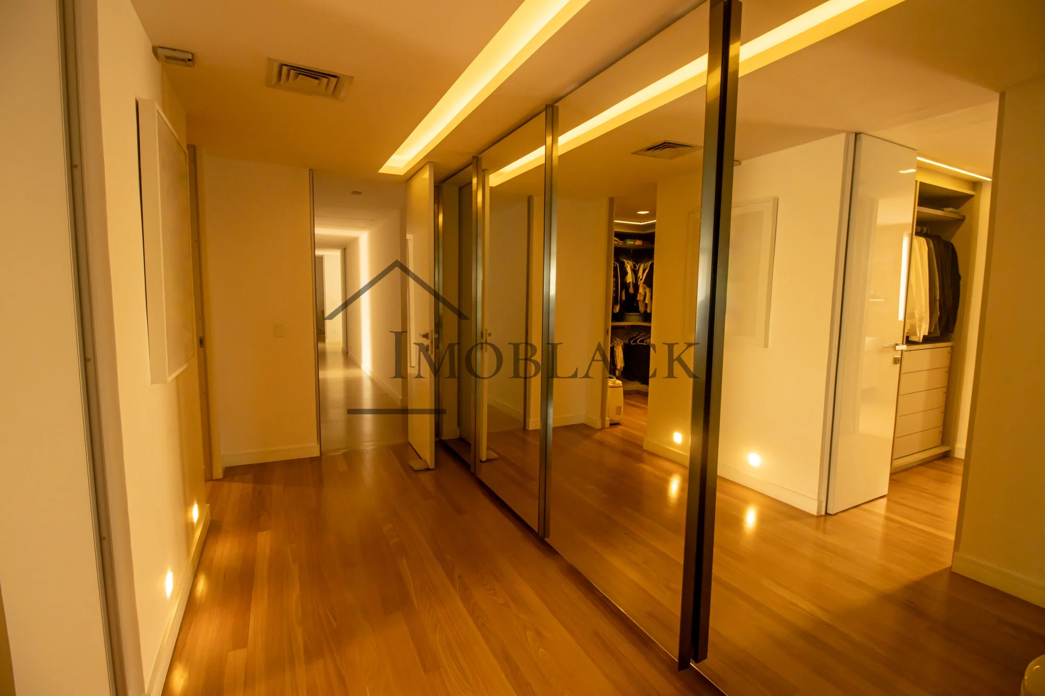 Foto 18 do imóvel à venda: Apartamento 460m² em Golden Green, Barra da Tijuca
