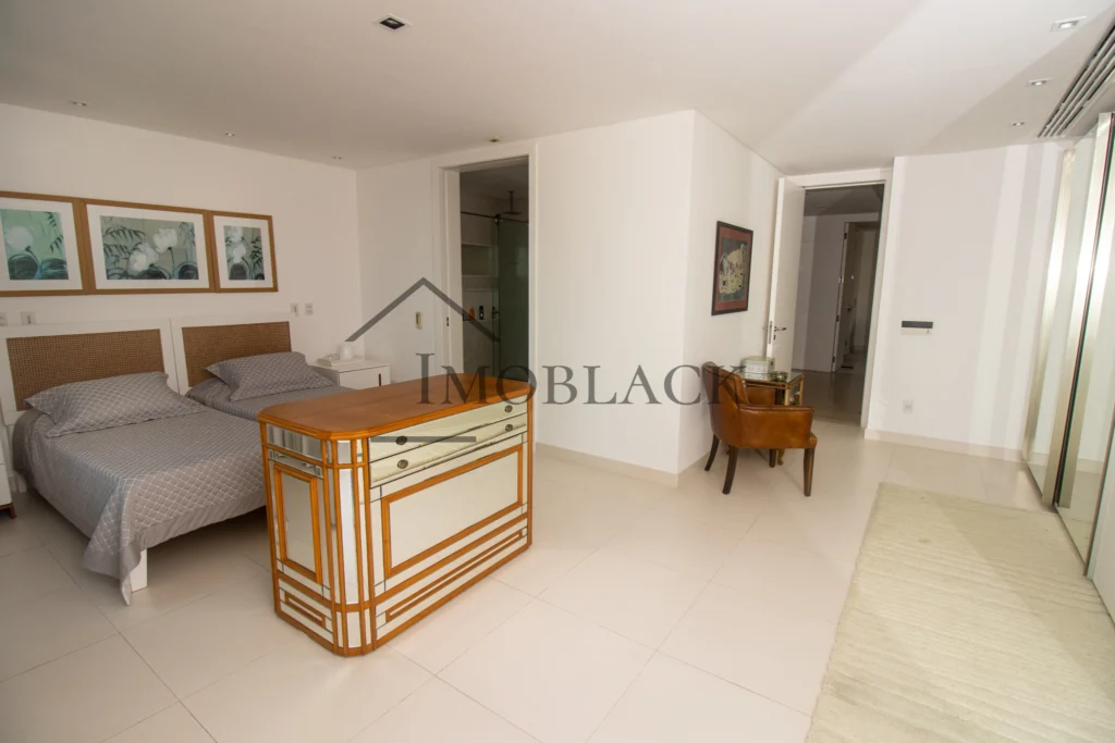 Foto 22 do imóvel à venda: Apartamento 307m² em Golden Green, Barra da Tijuca