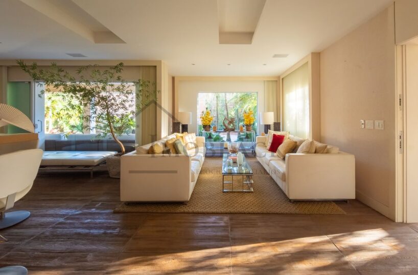 Foto 2 do imóvel à venda: Casa 640m² em Greenwood Park, Itanhangá