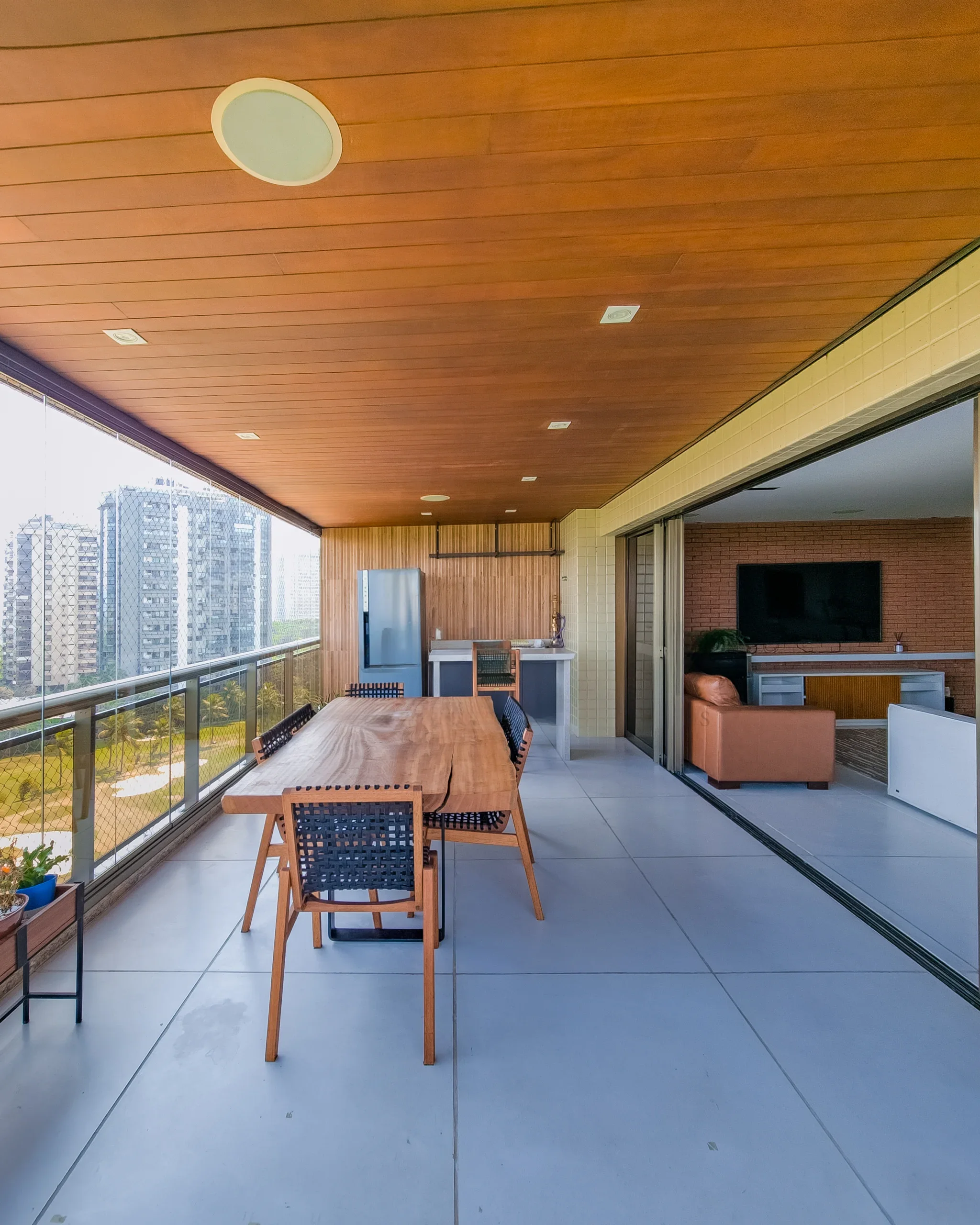 Foto 1 do imóvel à venda: Apartamento 247m² reformado em Golden Green, Barra da Tijuca