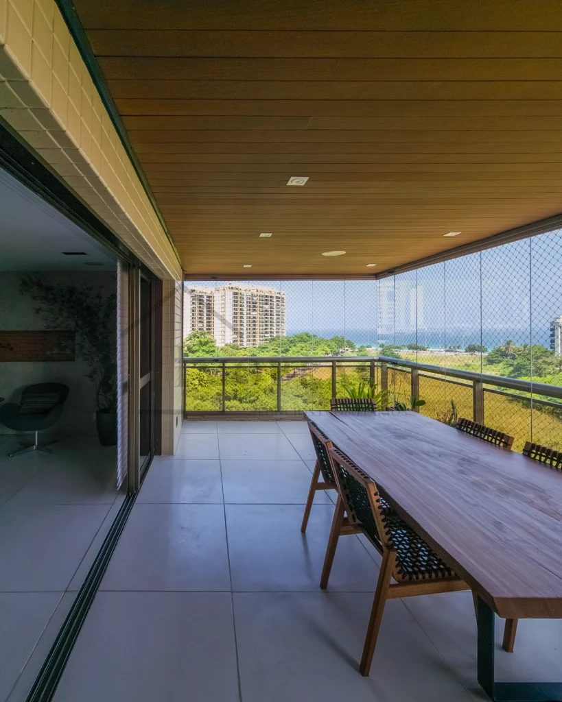Foto 2 do imóvel à venda: Apartamento 247m² reformado em Golden Green, Barra da Tijuca