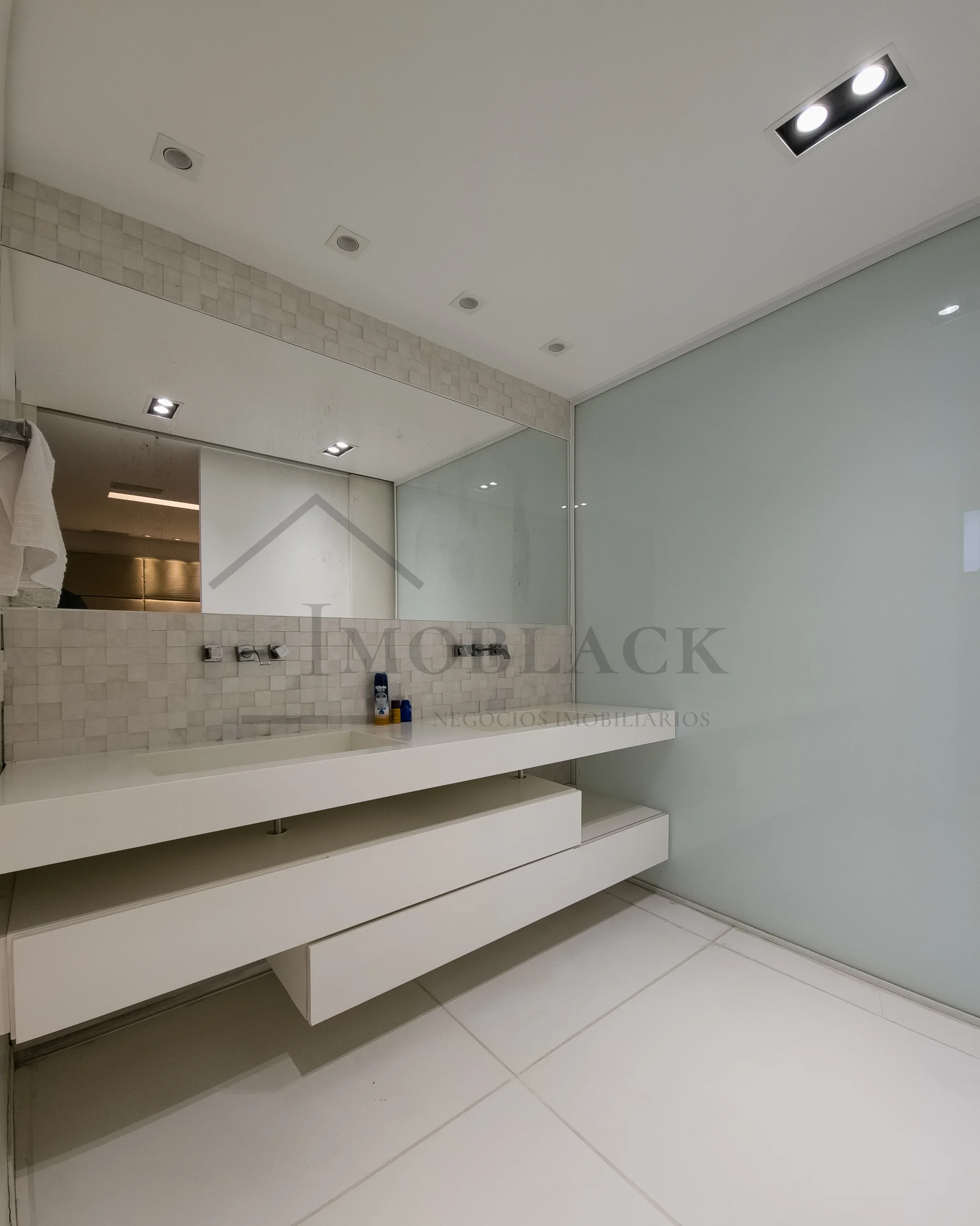 Foto 12 do imóvel à venda: Apartamento 247m² reformado em Golden Green, Barra da Tijuca