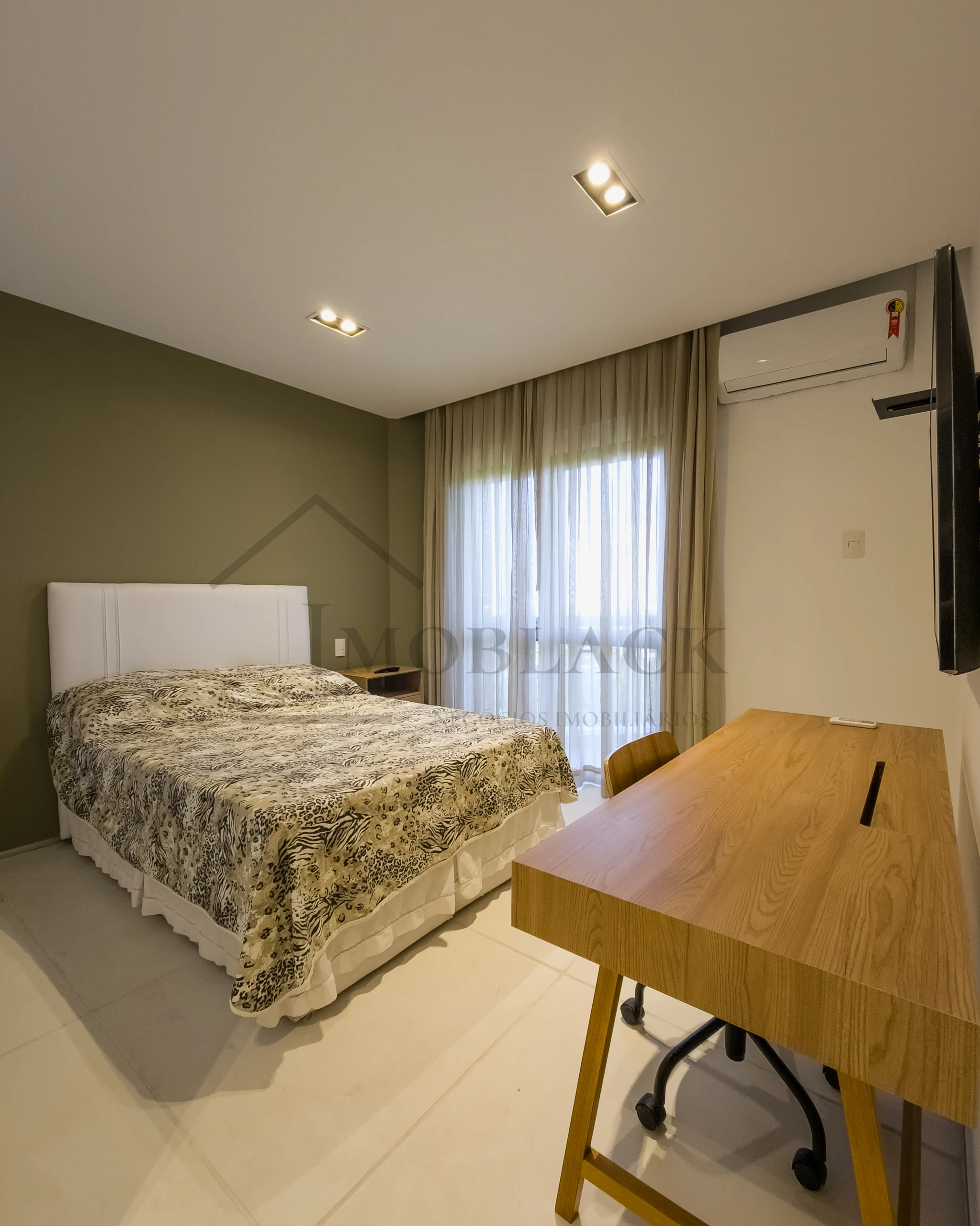 Foto 15 do imóvel à venda: Apartamento 247m² reformado em Golden Green, Barra da Tijuca