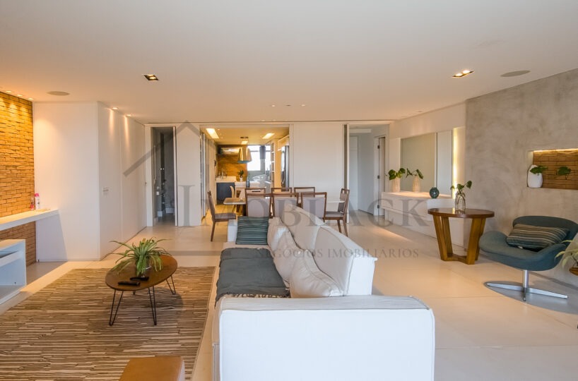 Foto 18 do imóvel à venda: Apartamento 247m² reformado em Golden Green, Barra da Tijuca