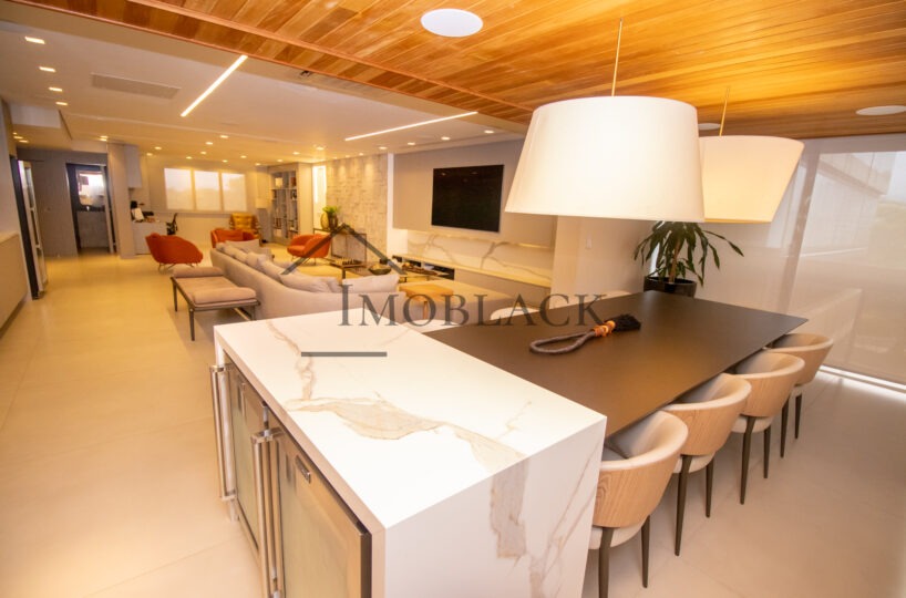 Foto 3 do imóvel à venda: Apartamento 300m² em Golden Green, Barra da Tijuca