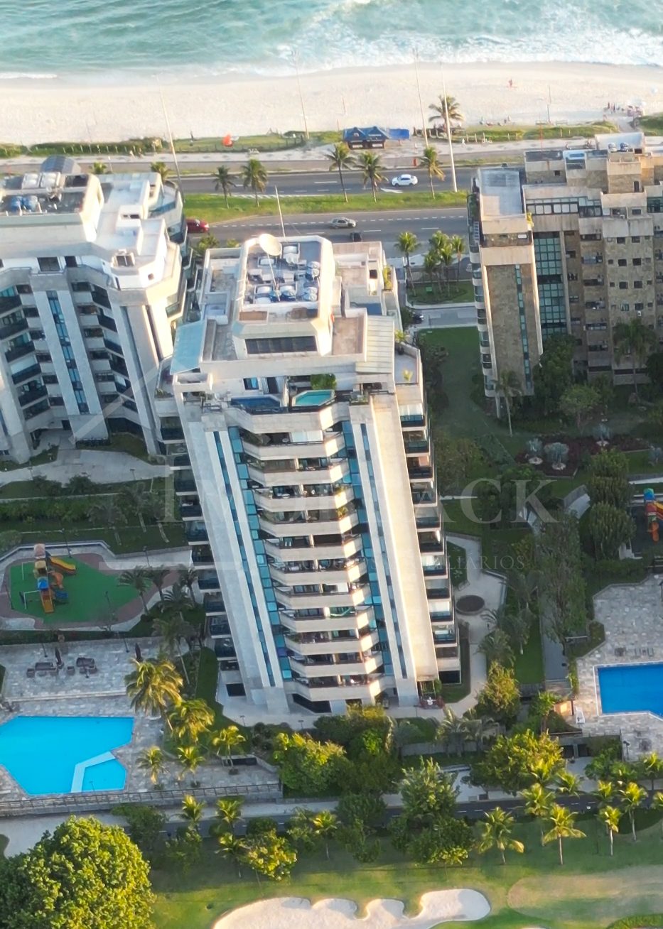 Fachada do bloco Hyland Hills no Golden Green